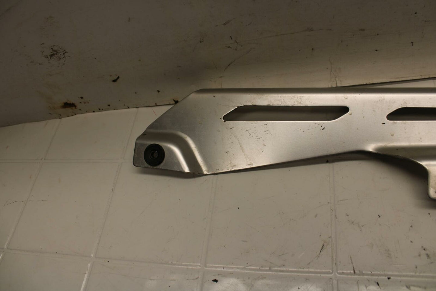 97-00 SUZUKI BANDIT 1200 REAR BACK DRIVE CHAIN GUARD COVER SHIELD BB08