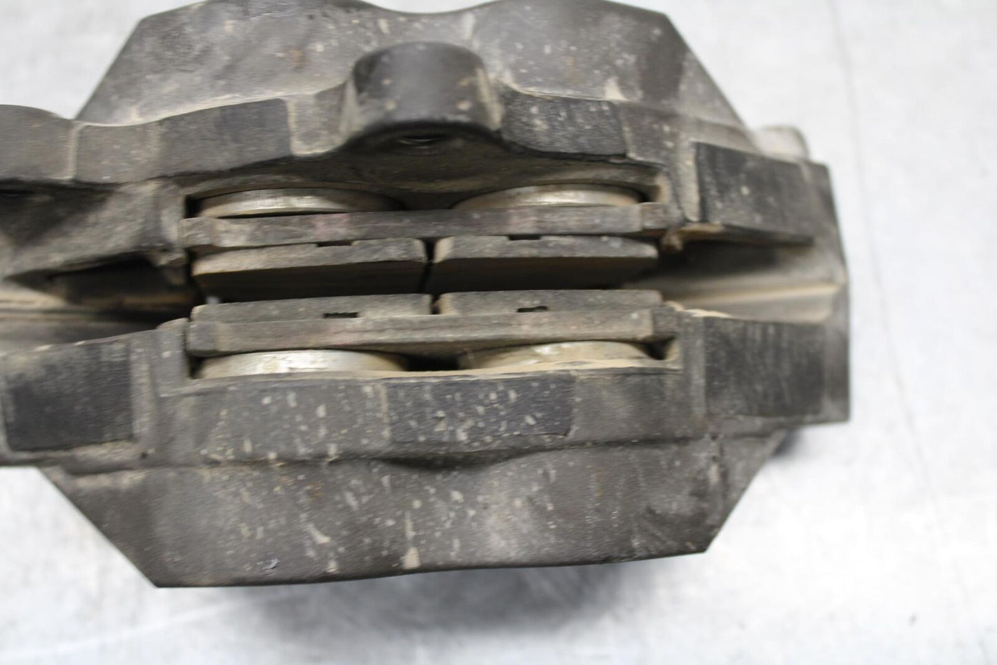 2001 Suzuki GSXR600 RIGHT LEFT FRONT BRAKE CALIPER SET PAIR CALIPERS BB59