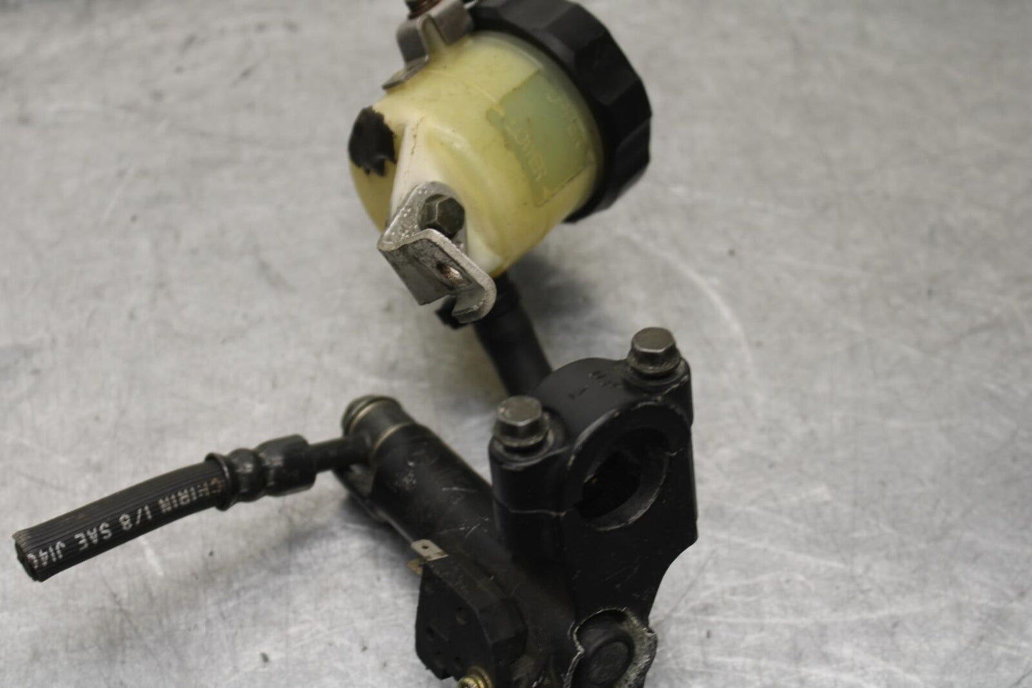 01-03 SUZUKI GSXR600 FRONT BRAKE MASTER CYLINDER BB639