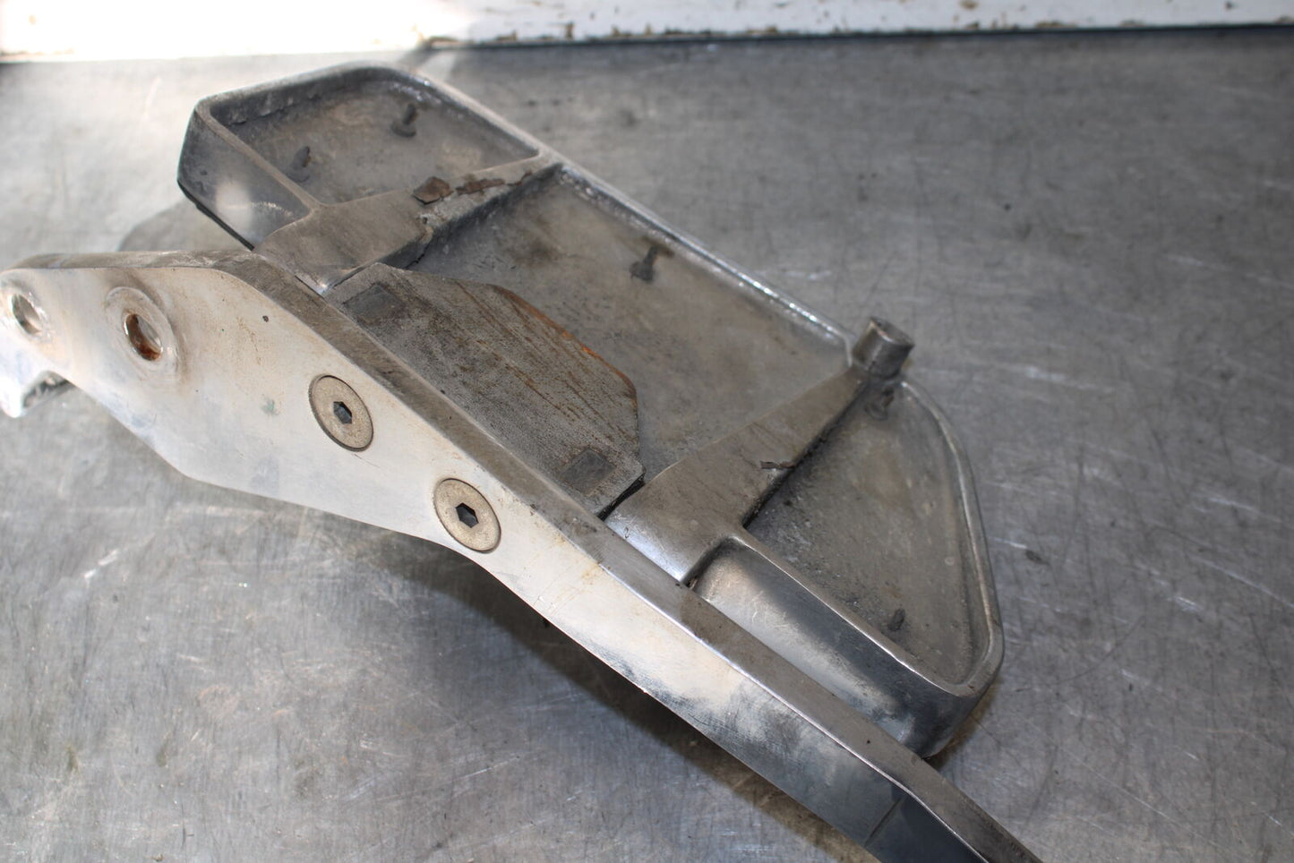 93-00 HONDA GOLDWING 1500 GL1500SE RIGHT FRONT FOOT REST PEG STEP BB700