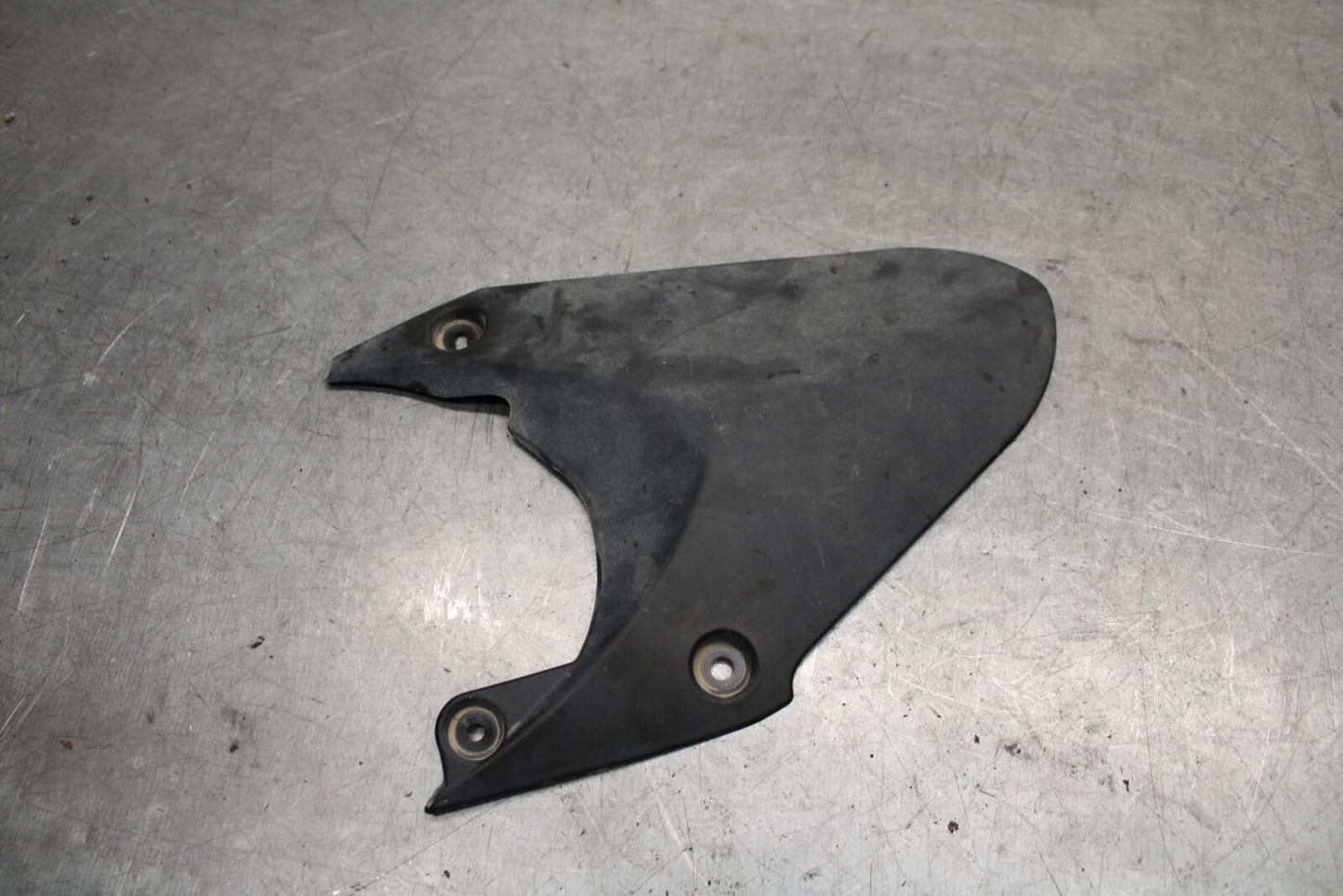 09-11 TRIUMPH DAYTONA 675 REAR BACK WHEEL TIRE HUGGER FENDER BB652