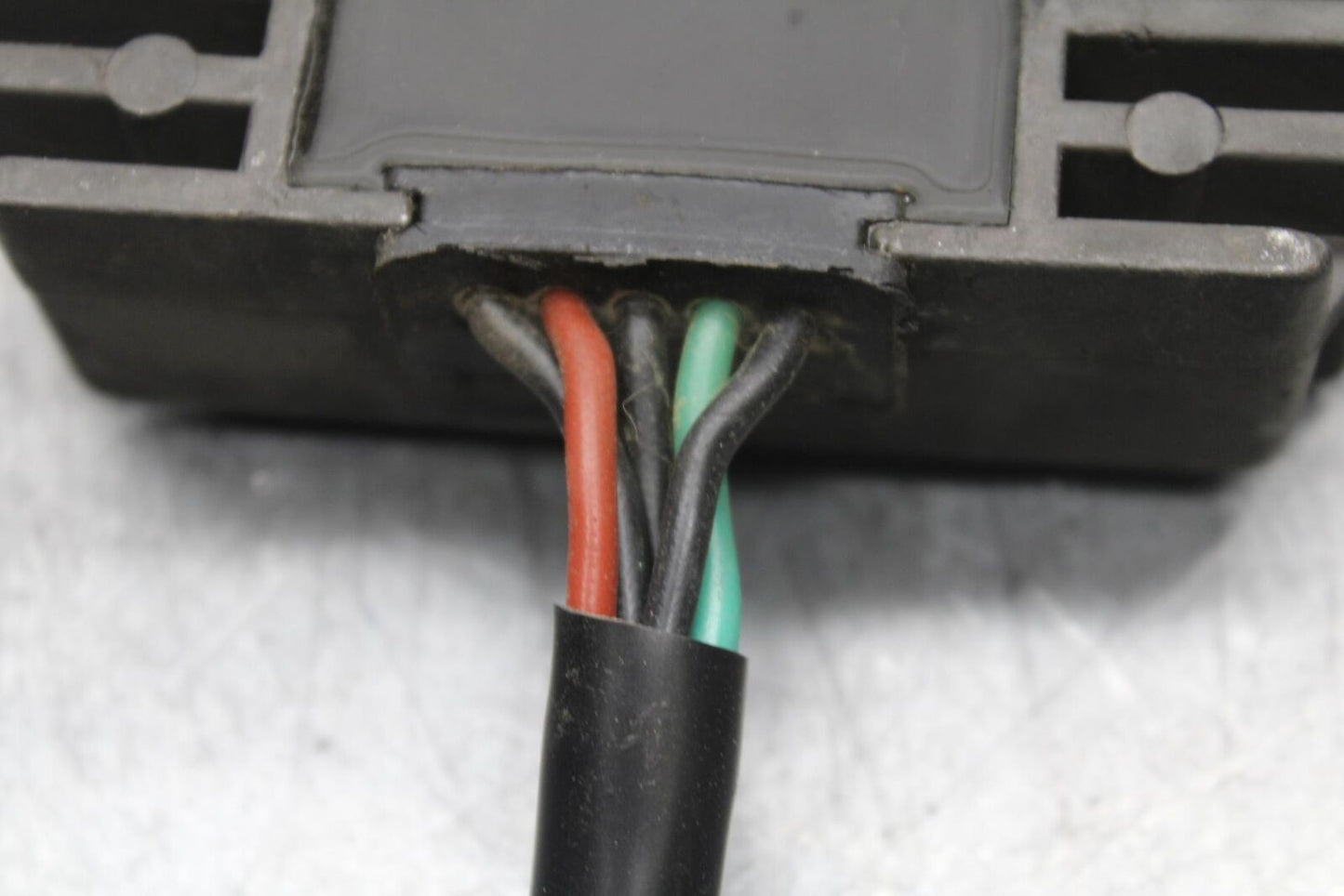 01-03 SUZUKI GSXR600 RECTIFIER VOLTAGE REGULATOR 32800-33E21 32800-47H00 BB633