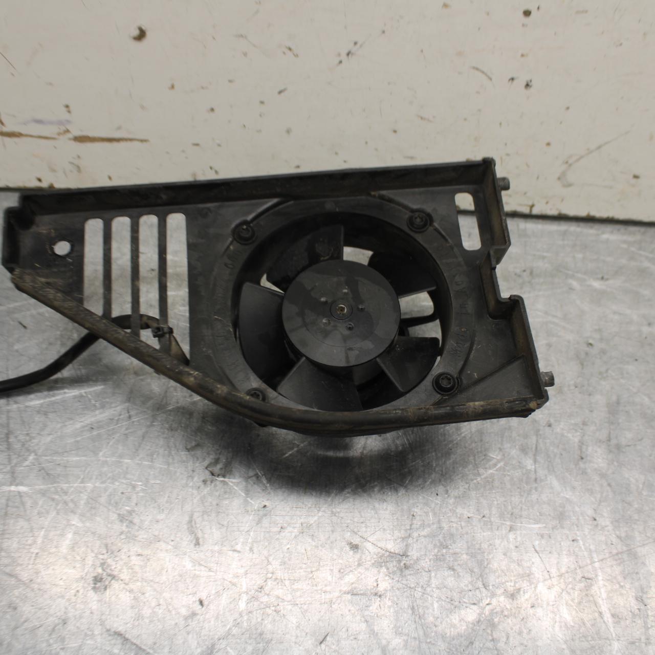 16-18 KTM 690 DUKE ENGINE RADIATOR COOLING FAN BB631