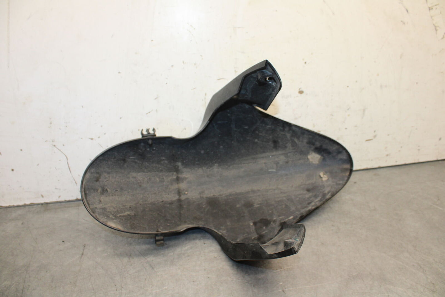 07-08 TRIUMPH DAYTONA 675 FRONT WHEEL FENDER COWL FAIRING BB685