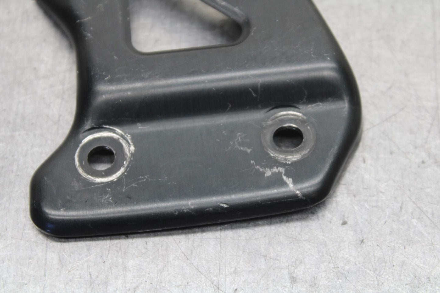 01-03 SUZUKI GSXR600 RIGHT SIDE HEEL GUARD BB639