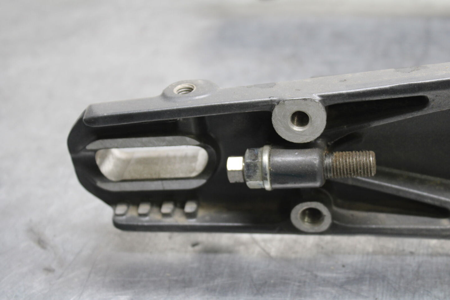 17-24 KTM 390 DUKE REAR SWINGARM BACK SUSPENSION SWING ARM BB734