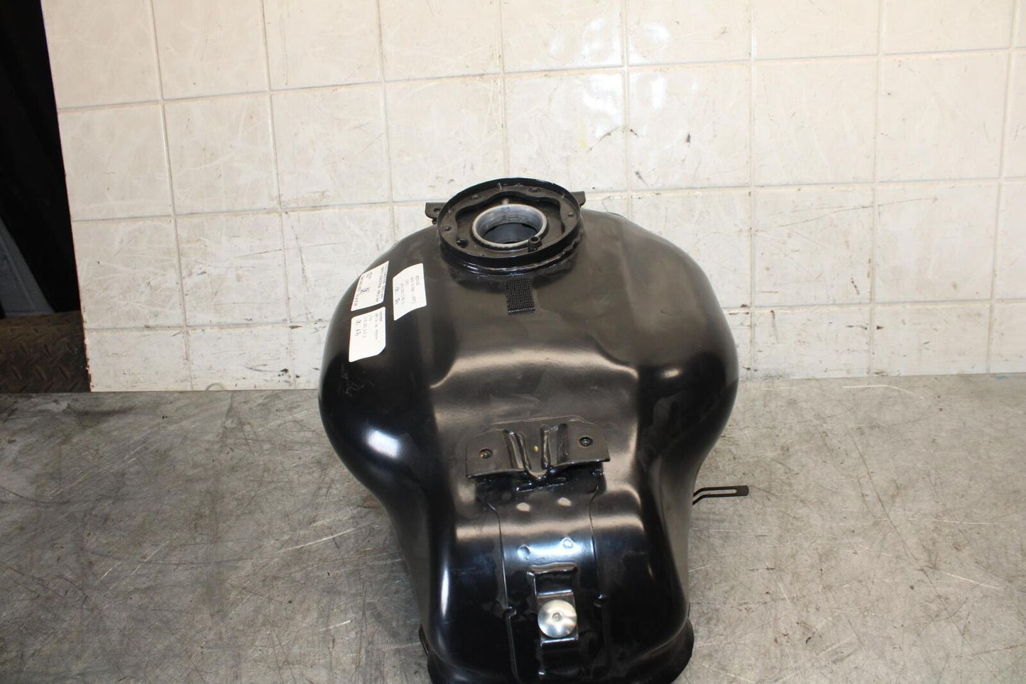 22-23 HUSQVARNA SVARTPILEN 401 GAS TANK FUEL CELL PETROL RESERVOIR BB541