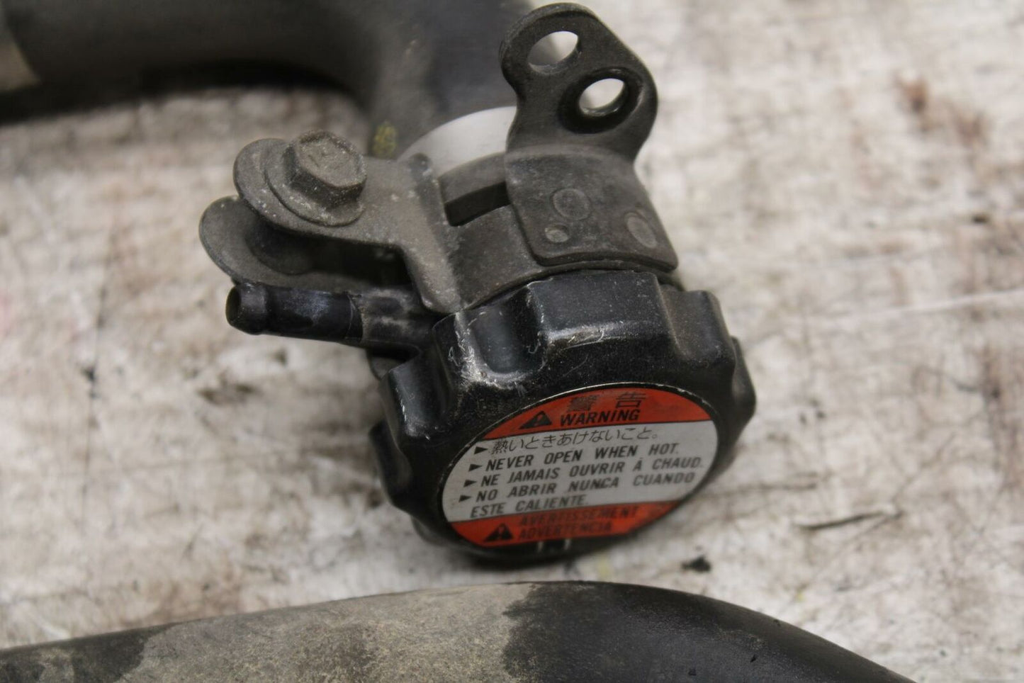 00-04 SUZUKI MARAUDER 800 VZ800 RADIATOR CAP BB305