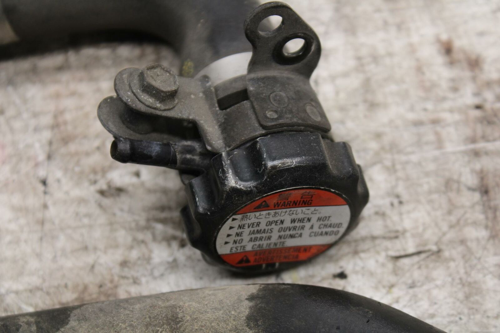 00-04 SUZUKI MARAUDER 800 VZ800 RADIATOR CAP BB305