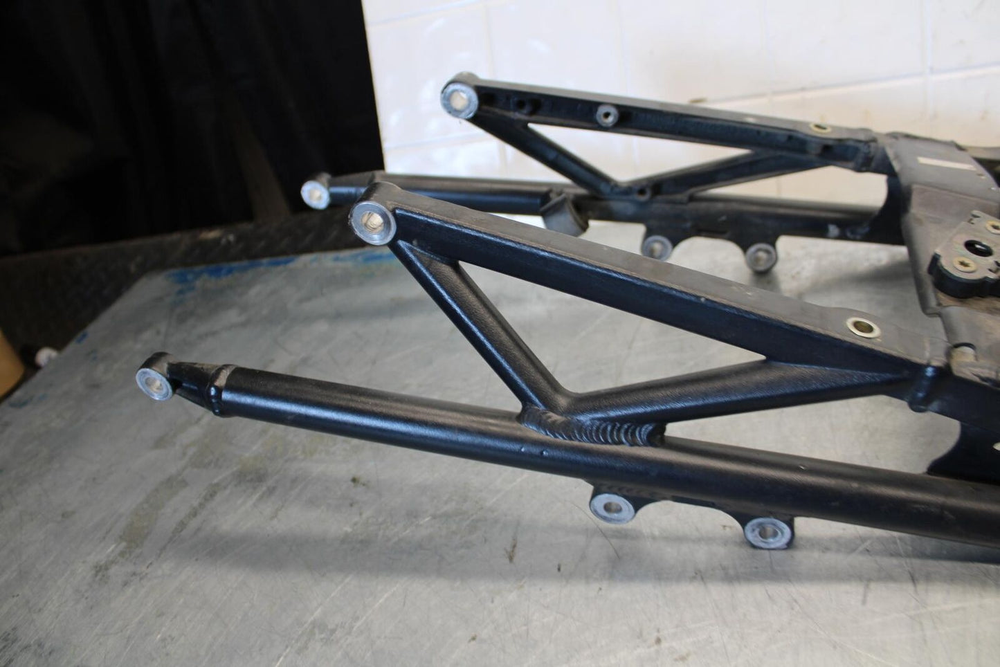 2006 Triumph Daytona 675 Triple REAR SUBFRAME BACK SUB FRAME BB434