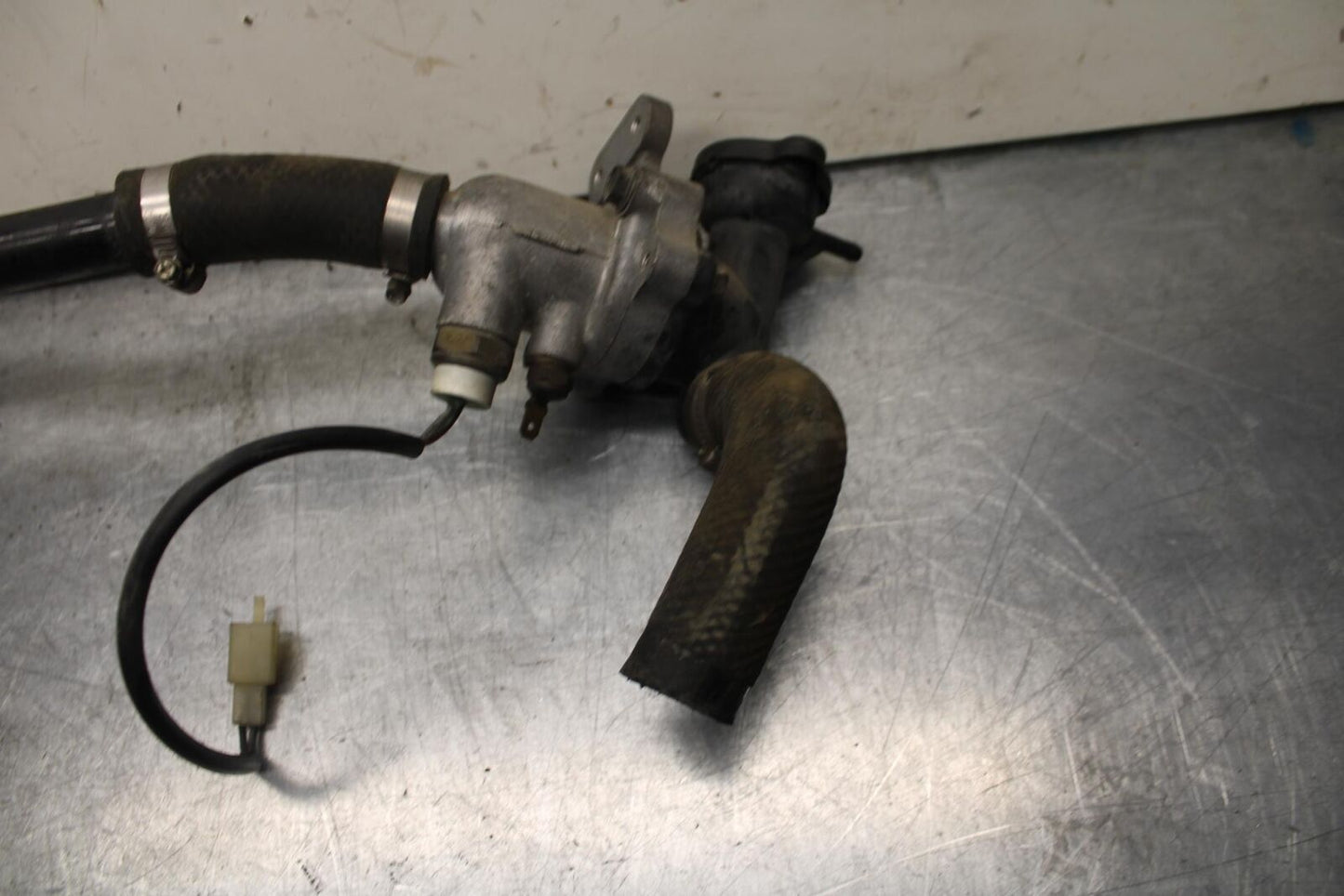 1995 Suzuki RF600R THERMOSTAT W HOUSING ASSEMBLY BB615