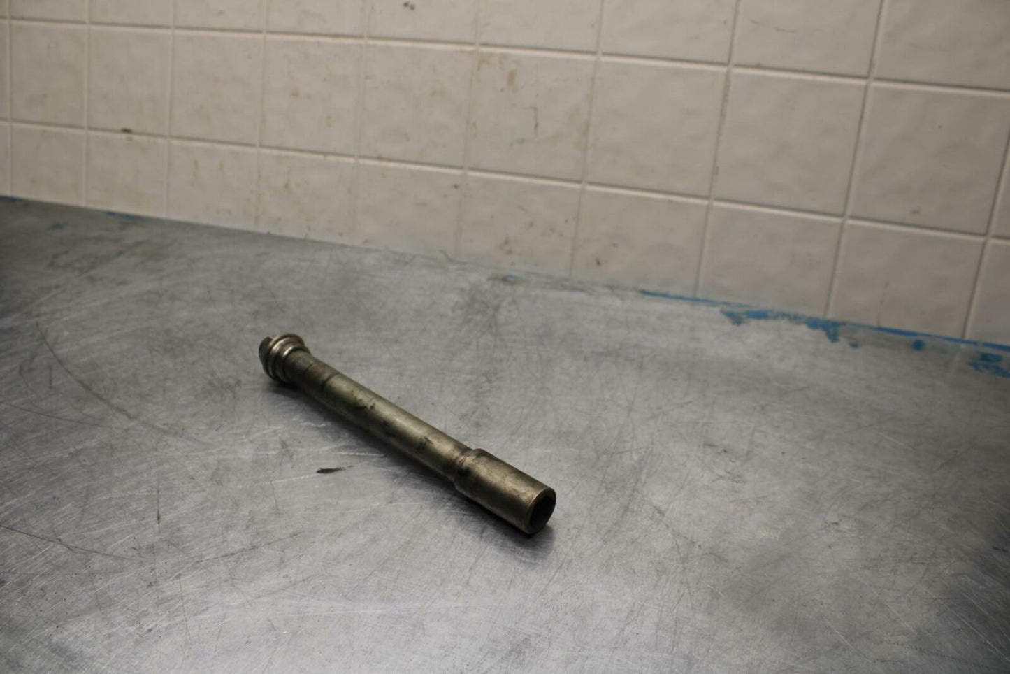 11-17 SUZUKI GSXR600 FRONT WHEEL RIM AXLE PIVOT BOLT BB417