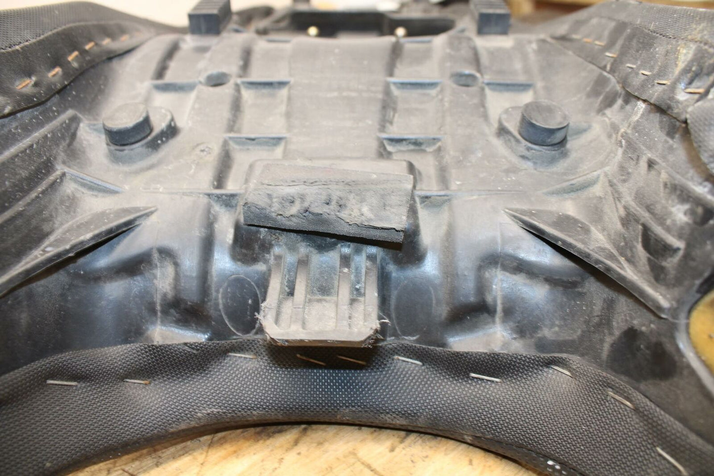 04-09 SUZUKI GS500F FRONT REAR SEAT SADDLE BB 335