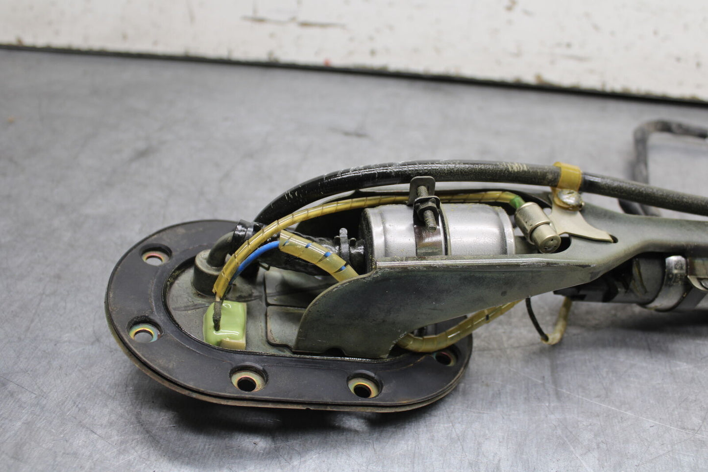 02-04 HONDA VTX1800S FUEL GAS PUMP BB712