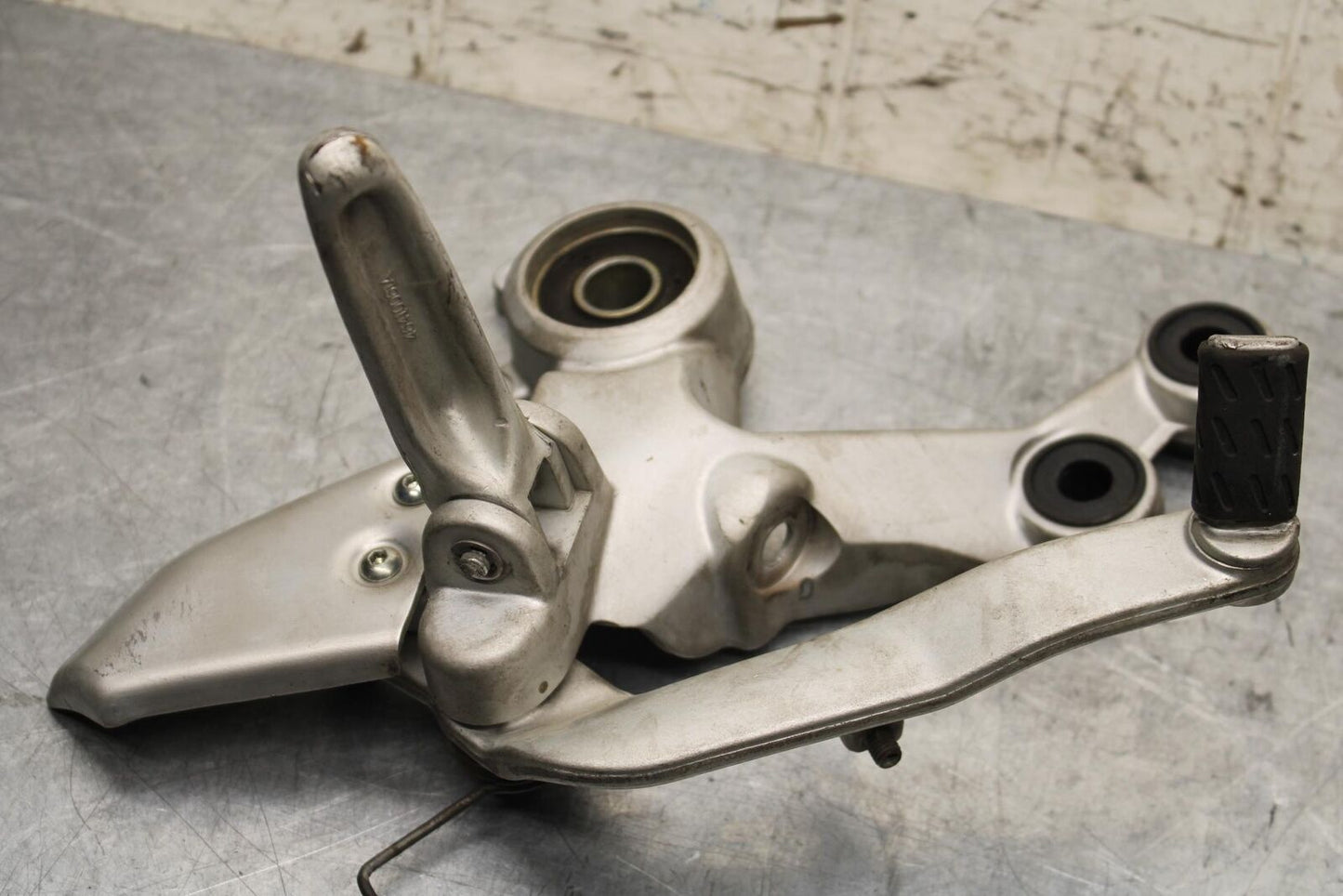 2005 Ducati Monster S2R RIGHT REARSET REAR SET DRIVER FOOT PEG REST STOP BB557