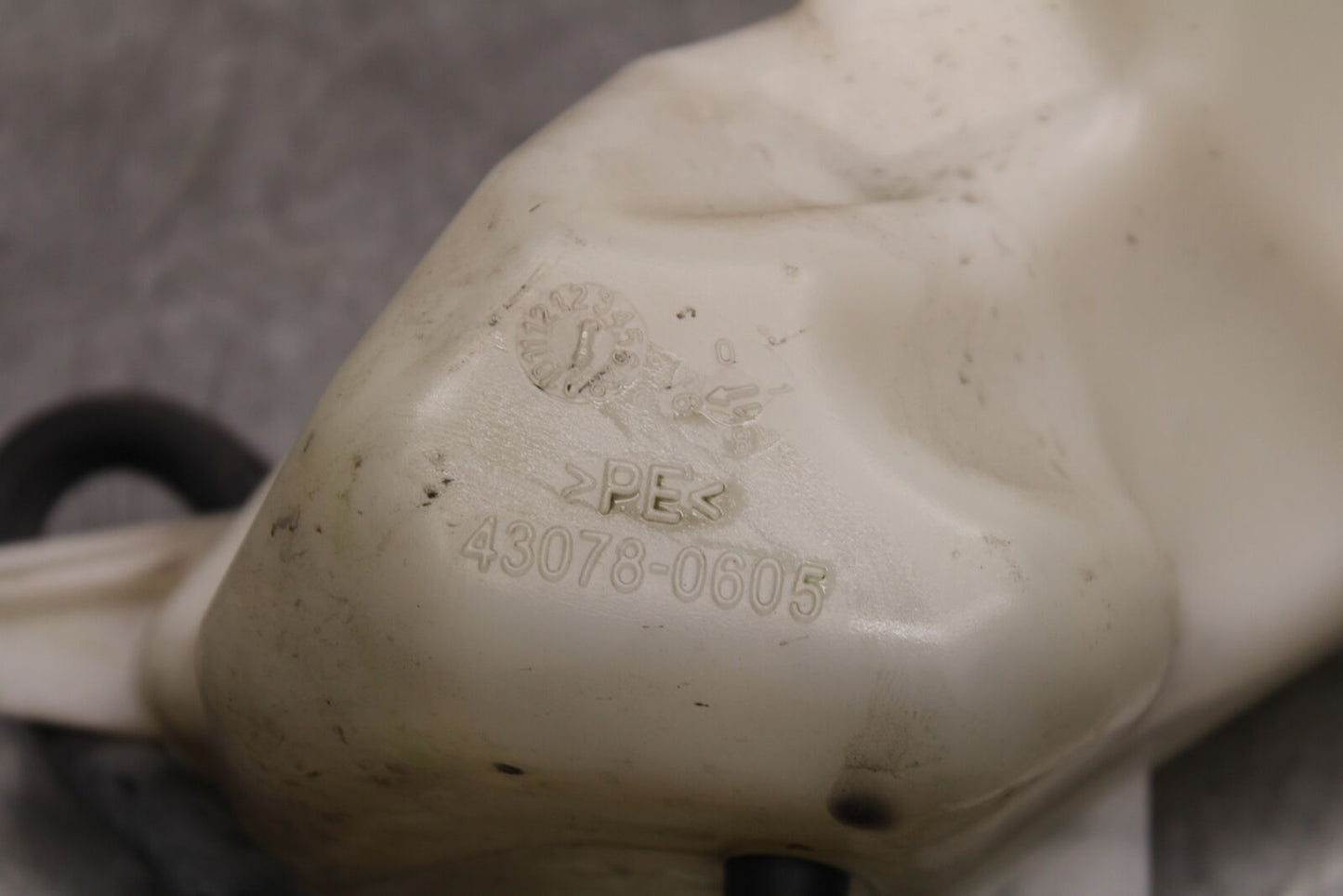 19-22 KAWASAKI Z400 COOLANT WATER TANK RESERVOIR BOTTLE BB738