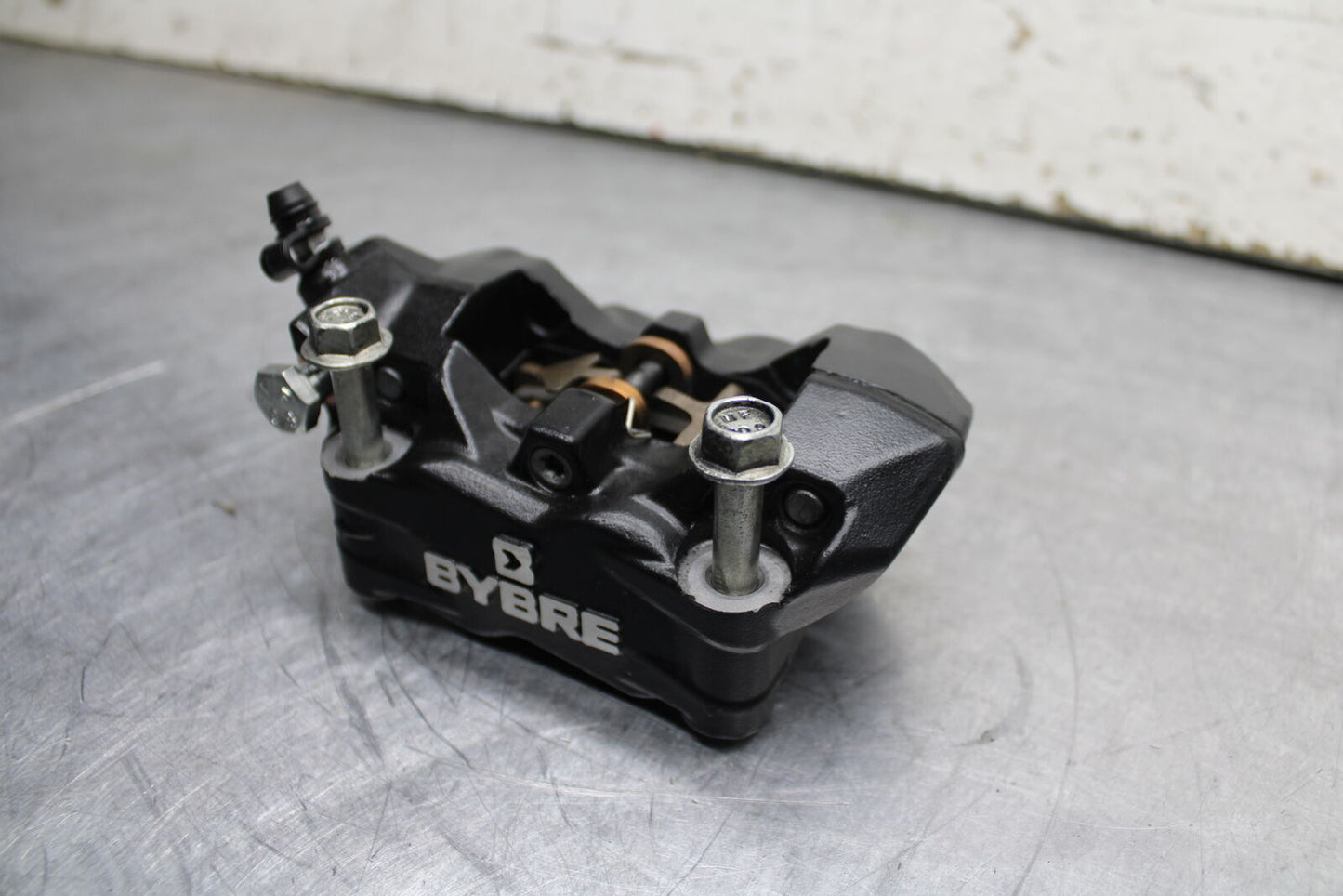 17-24 KTM 390 DUKE LEFT FRONT BRAKE CALIPER BB734