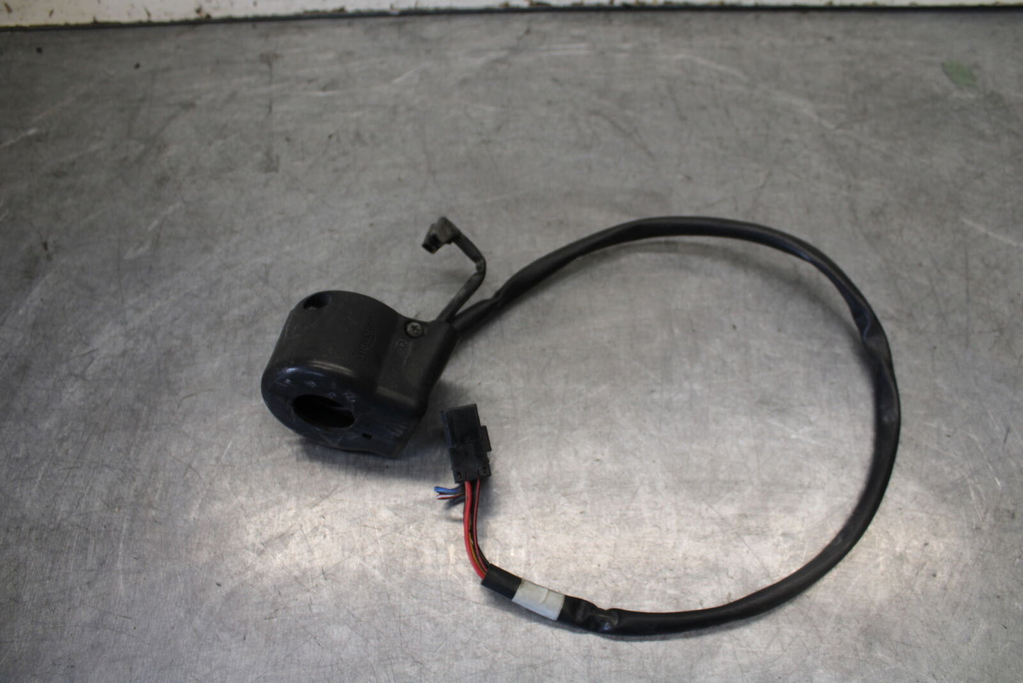 01-06 TRIUMPH TIGER 955I RIGHT CLIP ON HANDLE KILL OFF START SWITCH BB693
