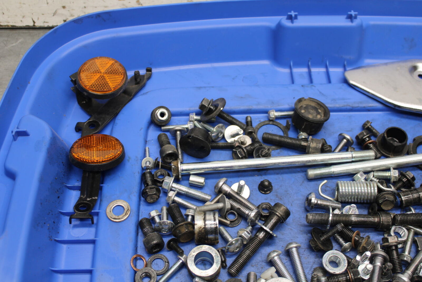 19-24 YAMAHA R3 MOUNTING BOLTS HARDWARE MOTOR SCREWS BB736