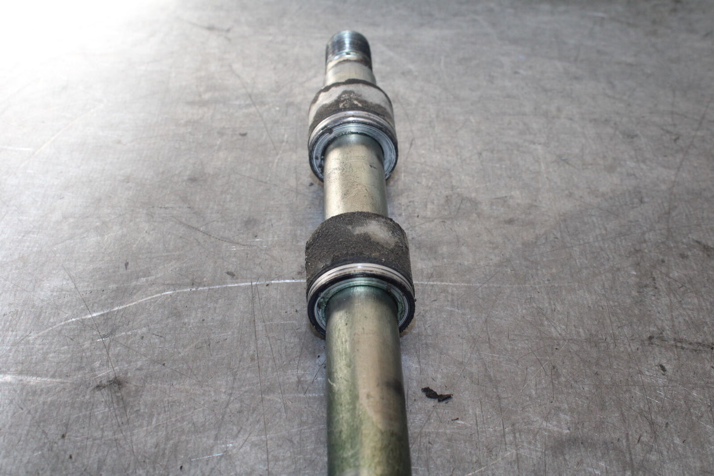 07-08 TRIUMPH DAYTONA 675 FRONT WHEEL RIM AXLE PIVOT BOLT BB685