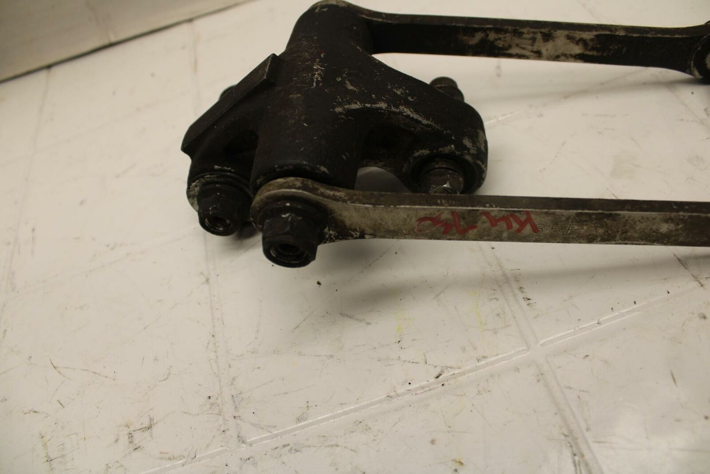 04-05 SUZUKI GSXR750 REAR DOGBONE SHOCK LINKAGE LINK 62600-35880 BB11