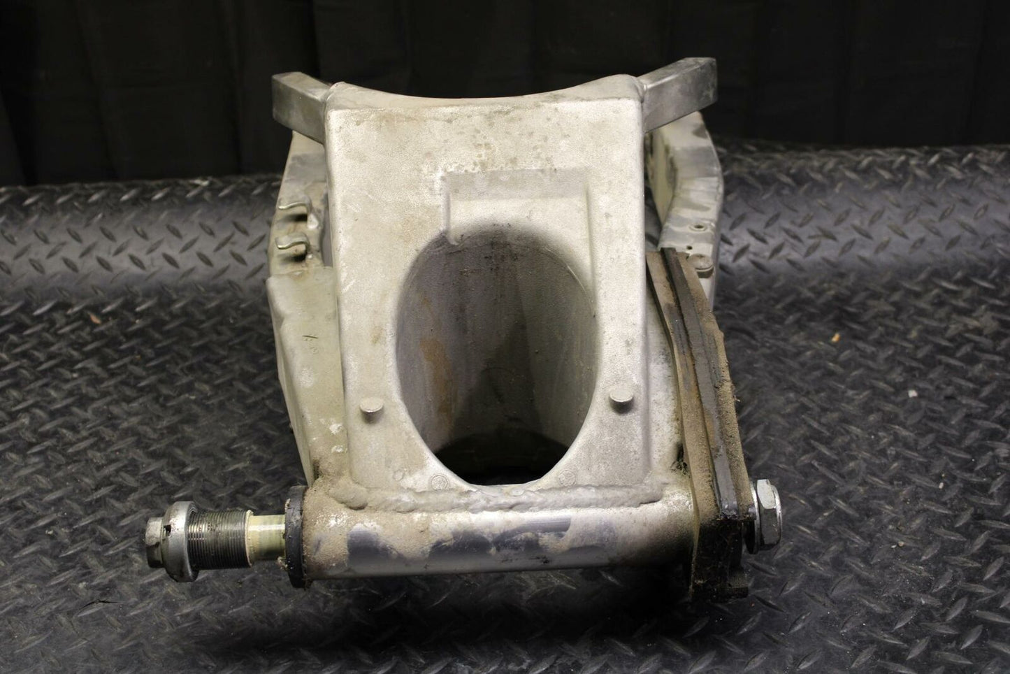 97 SUZUKI GSXR750 REAR SWINGARM BACK SUSPENSION SWING ARM BB187