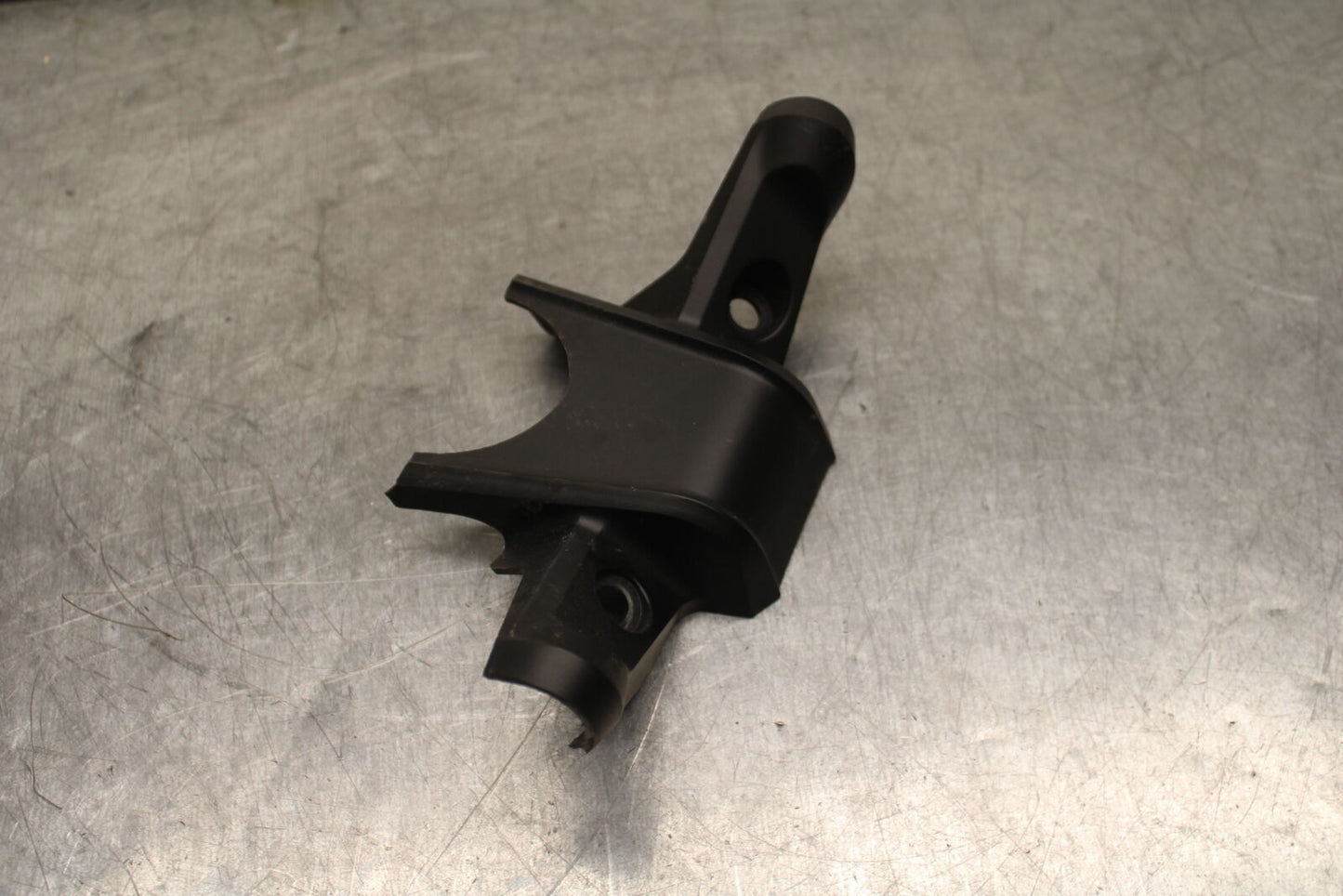 17-24 KTM 390 DUKE UPPER FAIRING GAUGES STAY BRACKET COVER BB734