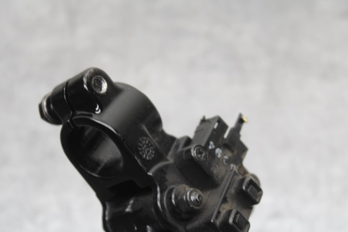 15-16 KAWASAKI EX300 CLUTCH PERCH MOUNT WITH LEVER BB635