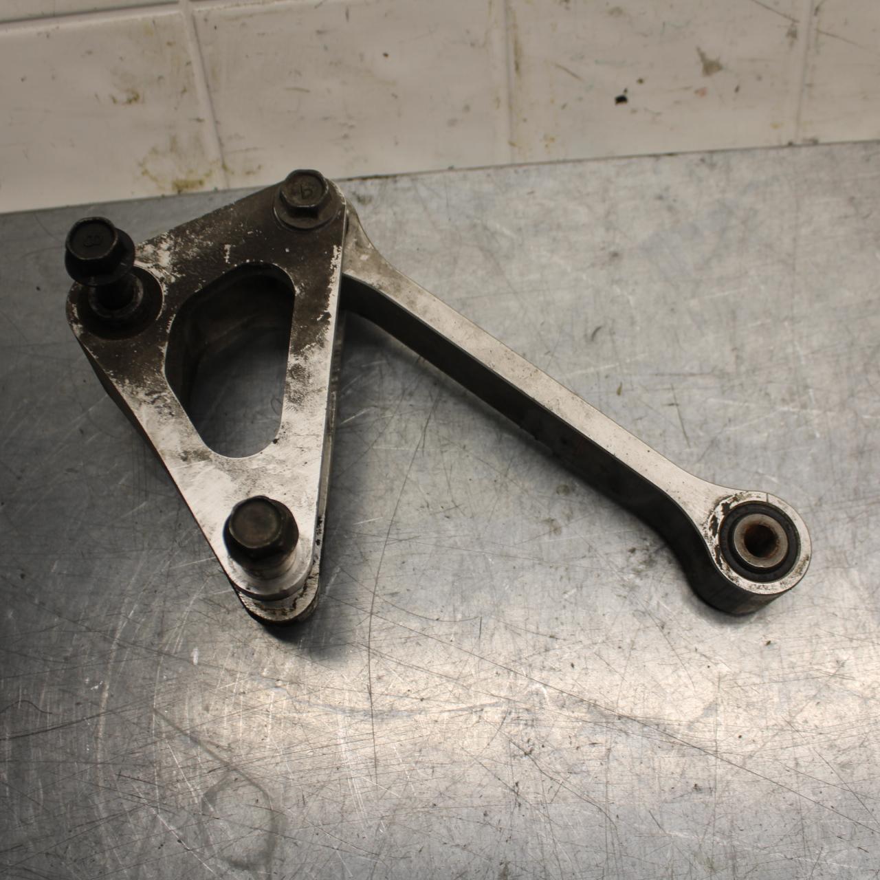 98-99 YAMAHA YZF R1 REAR DOGBONE SHOCK LINKAGE LINK 4XV-2217A-00-00 BB74