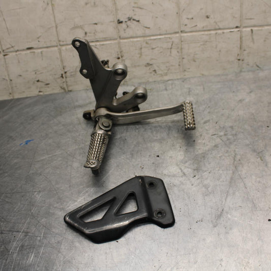 02-03 SUZUKI GSXR750 RIGHT REARSET REAR SET DRIVER FOOT PEG PEDAL BB14