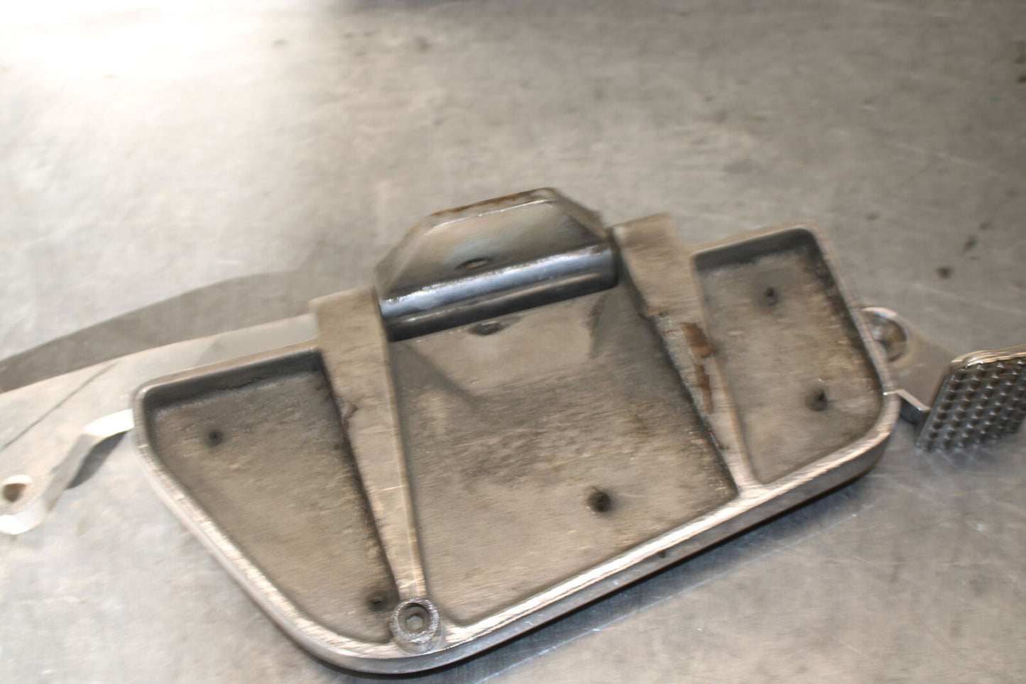 93-00 HONDA GOLDWING 1500 GL1500SE RIGHT FRONT FOOT REST PEG STEP BB700