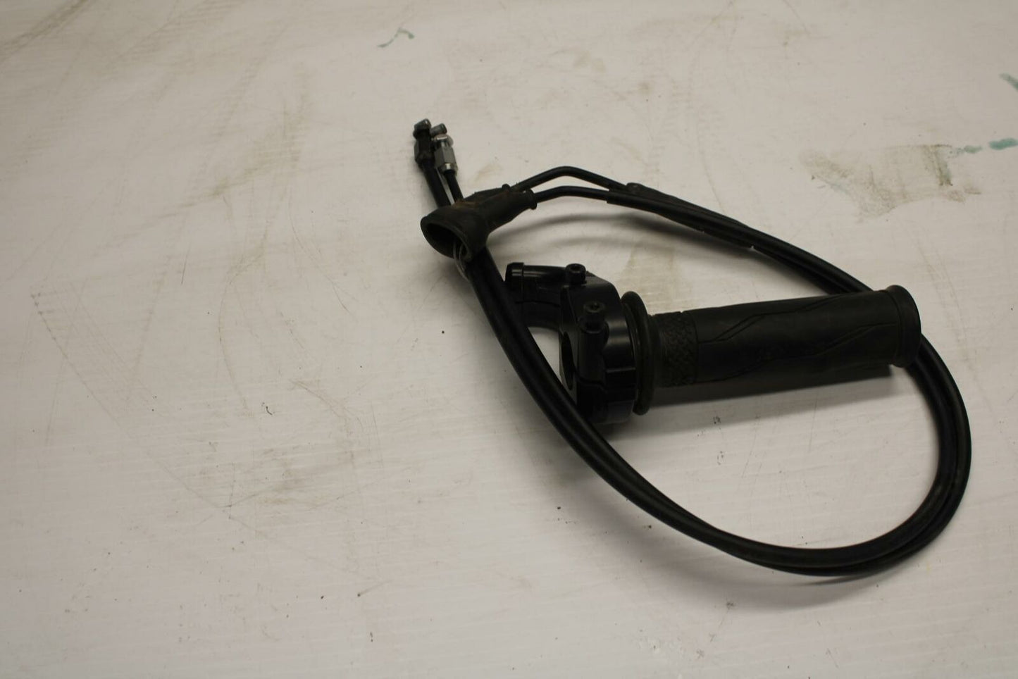 17-20 YAMAHA YZF R6 THROTTLE CABLE LINE HOUSING GUIDE BB257
