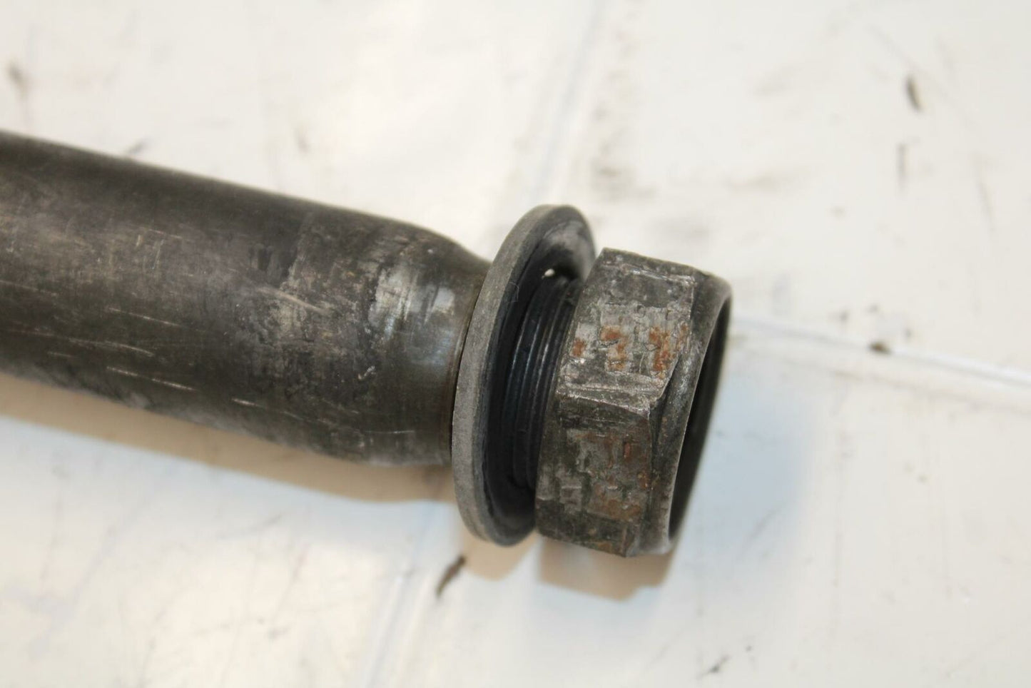 98-99 YAMAHA YZF R1 REAR AXLE BACK WHEEL RIM PIVOT BOLT AXEL BB16