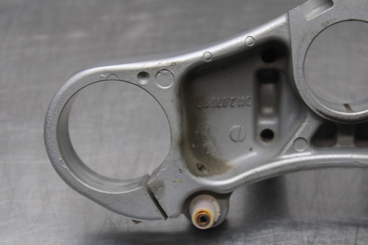 02 DUCATI MONSTER 620 FORKS UPPER TRIPLE TREE CLAMP BB851