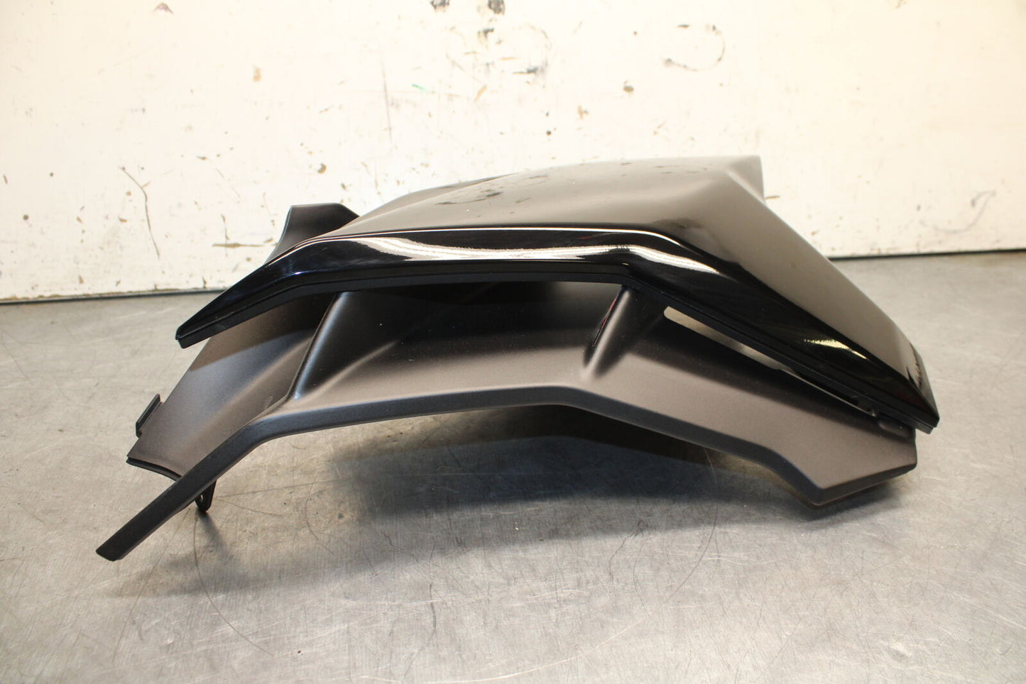 21-24 APRILIA TUONO 660 FACTORY LEFT FRONT UPPER MID SIDE FAIRING PLASTIC BB733