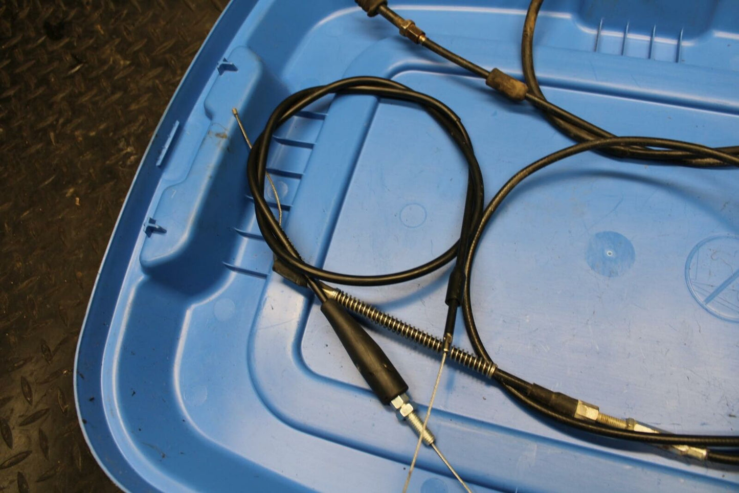 85-86 SUZUKI QUADRACER 250 CLUTCH CABLE THROTTLE LINE SPARES BB210