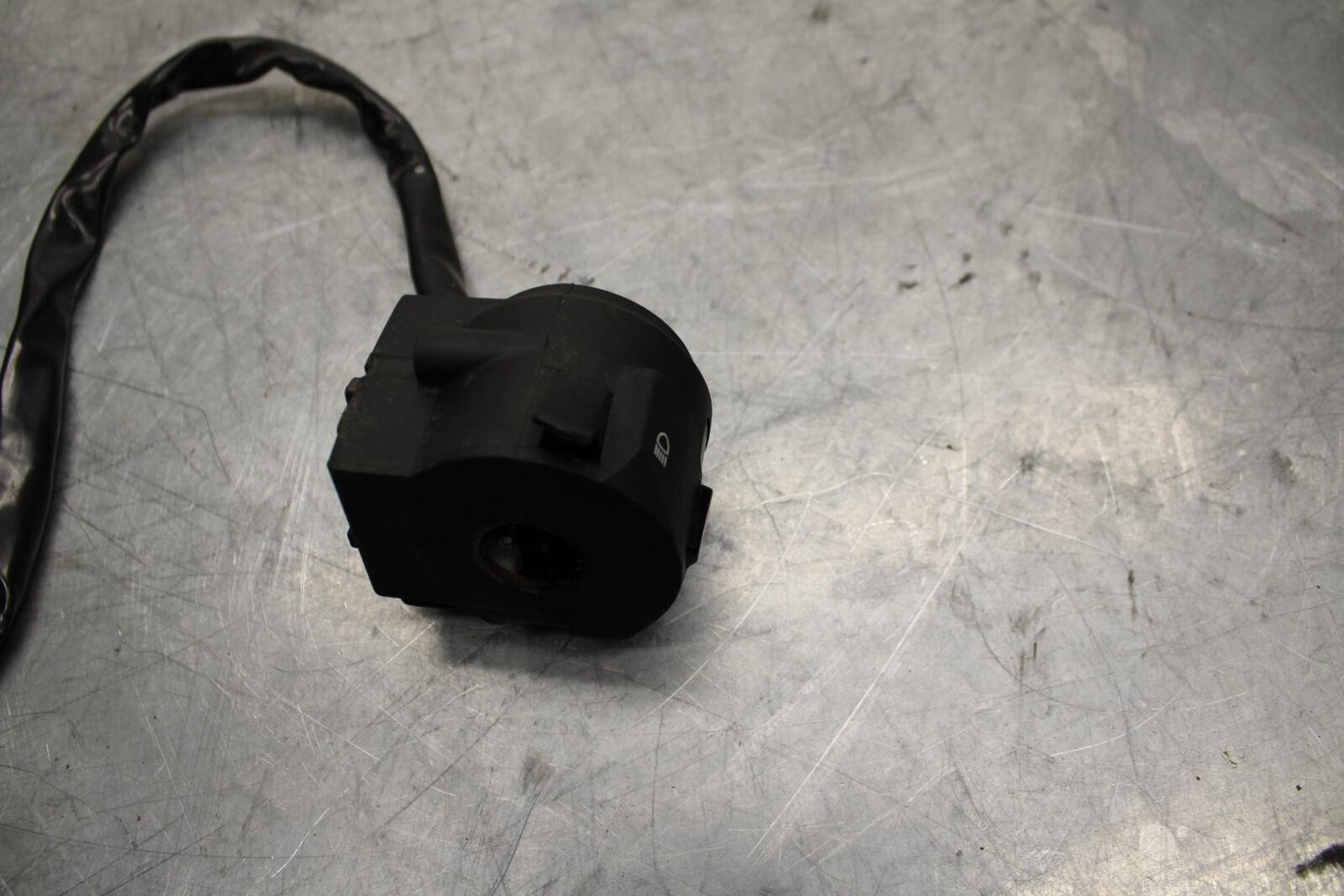 18 KTM RC 390 LEFT CLIP ON HANDLE HORN SIGNALS SWITCH SWITCHES BB442