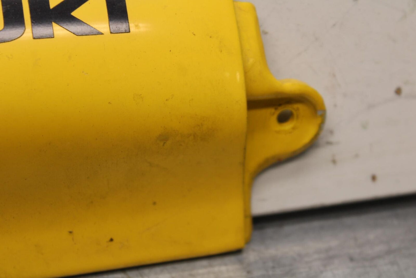 1988 Suzuki Katana 600 GSX600F YELLOW CENTER REAR TAIL FAIRING COVER TRIM BB94