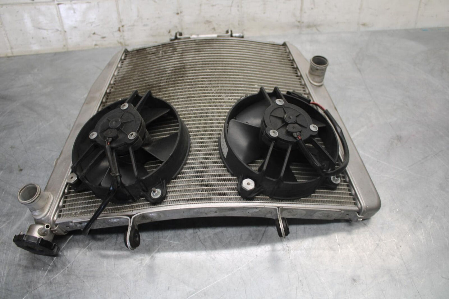 2010 Aprilia RSV1000R ENGINE RADIATOR MOTOR COOLER COOLING RADIATER BB513