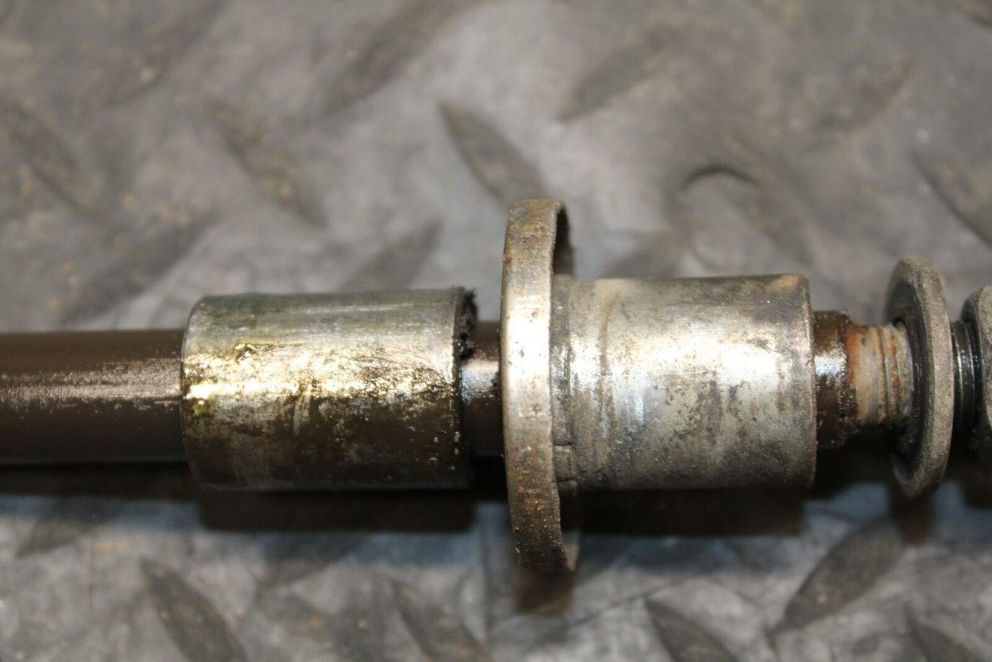 78 SUZUKI GS550E FRONT WHEEL RIM AXLE PIVOT BOLT BB212
