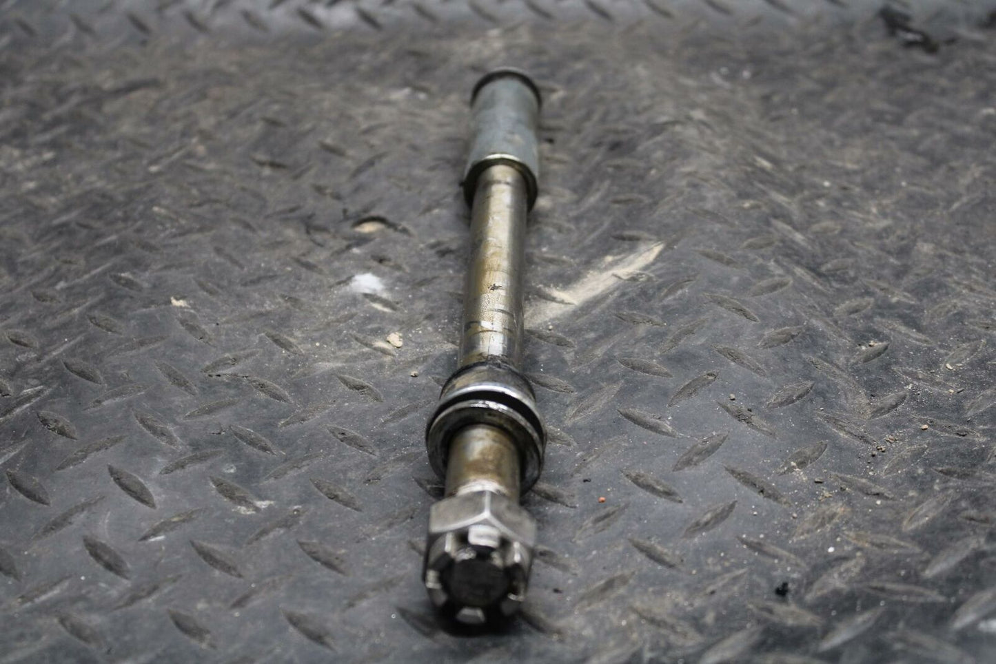 05-06 KAWASAKI VULCAN 1500 VN1500 CLASSIC REAR AXLE BACK WHEEL RIM BOLT BB220