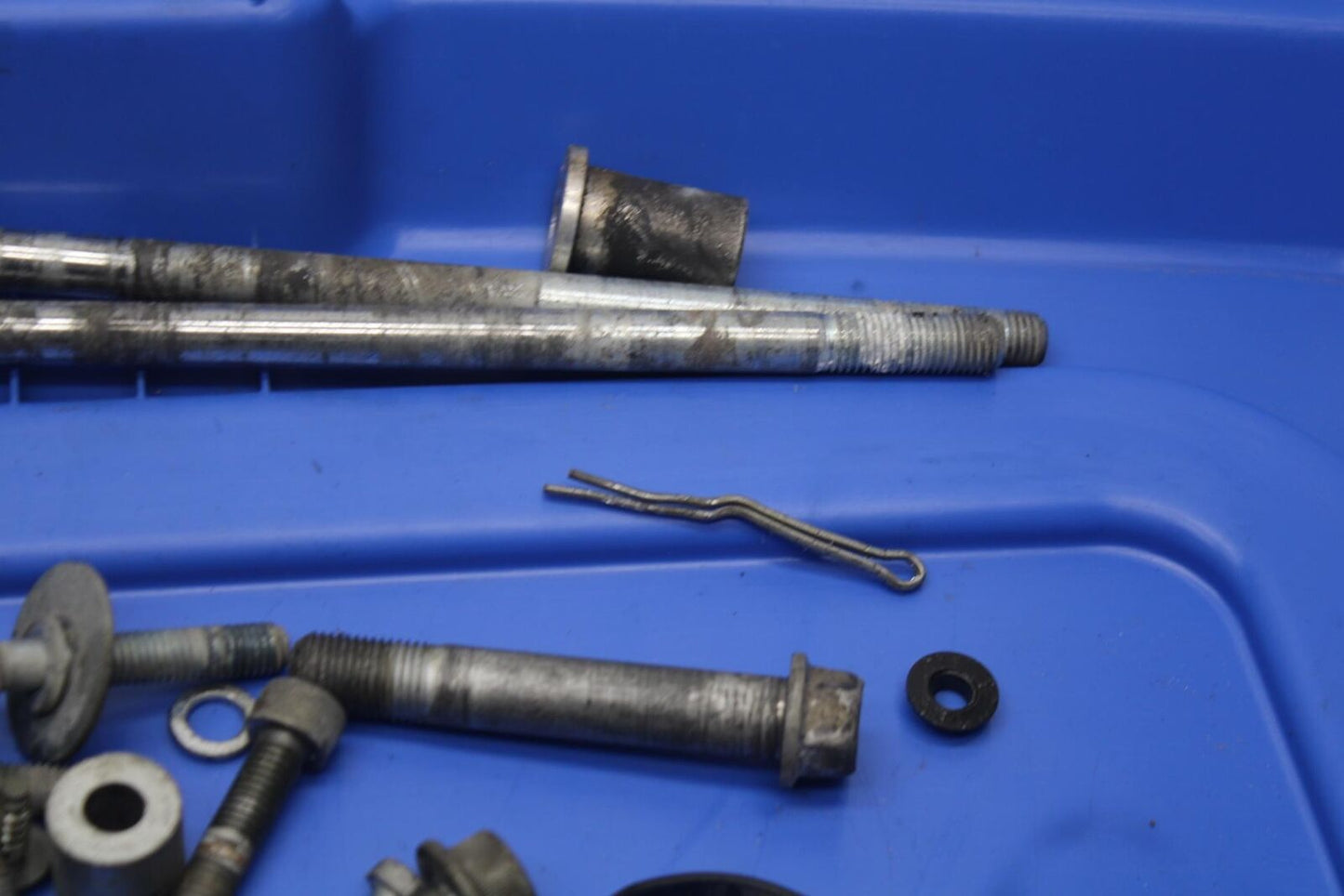 1999 Suzuki GSXR600 MISCELLANEOUS MOUNTING BOLTS HARDWARE MOTOR SCREWS BB608