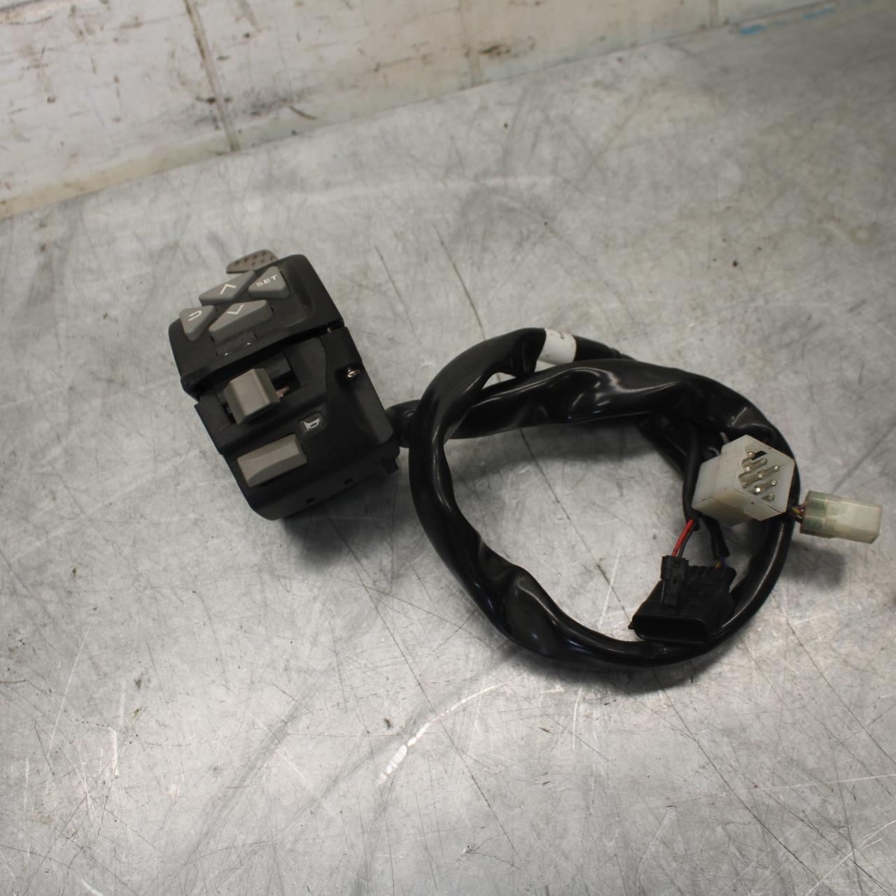 22 KTM 890 ADVENTURE LEFT CLIP ON HANDLE HORN SIGNALS SWITCH SWITCHES BB514