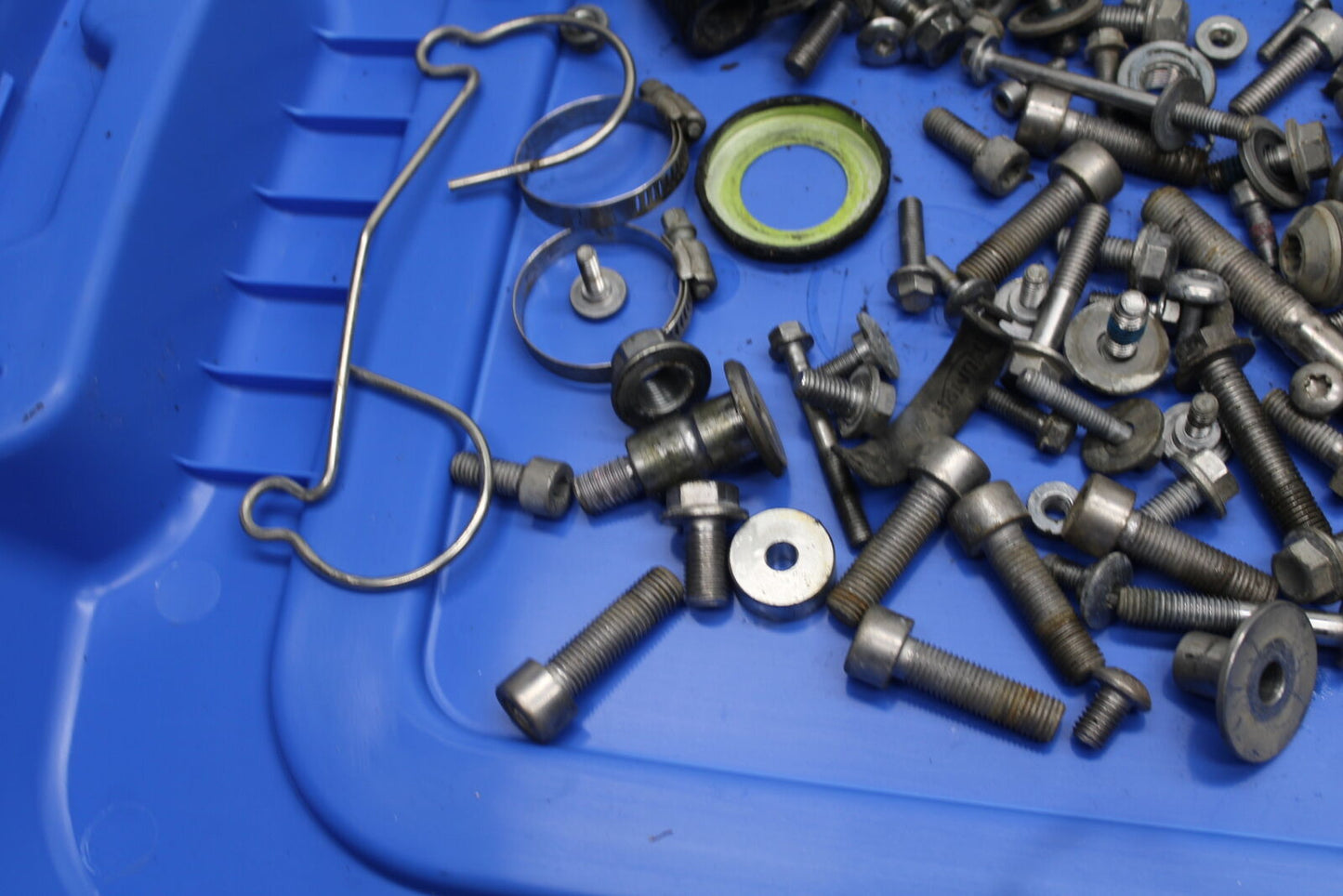 14-16 TRIUMPH AMERICA LT ENGINE MOUNTING BOLTS HARDWARE MOTOR SCREWS BB720