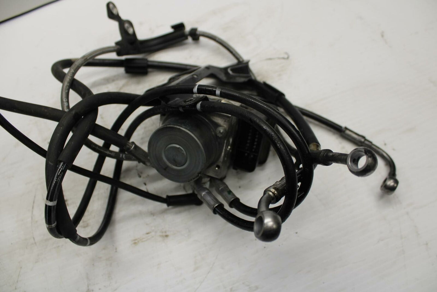 18-20 HUSQVARNA VITPILEN 401 ABS PUMP UNIT MODULE LINES BB248
