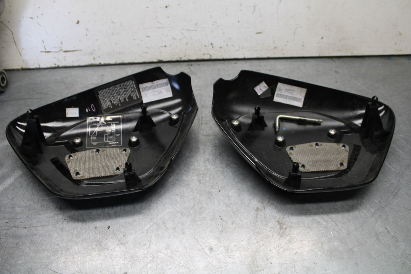 19-21 TRIUMPH SPEED TWIN 1200 RIGHT LEFT FRAME MID SIDE COVERS PANELS TRIM BB653