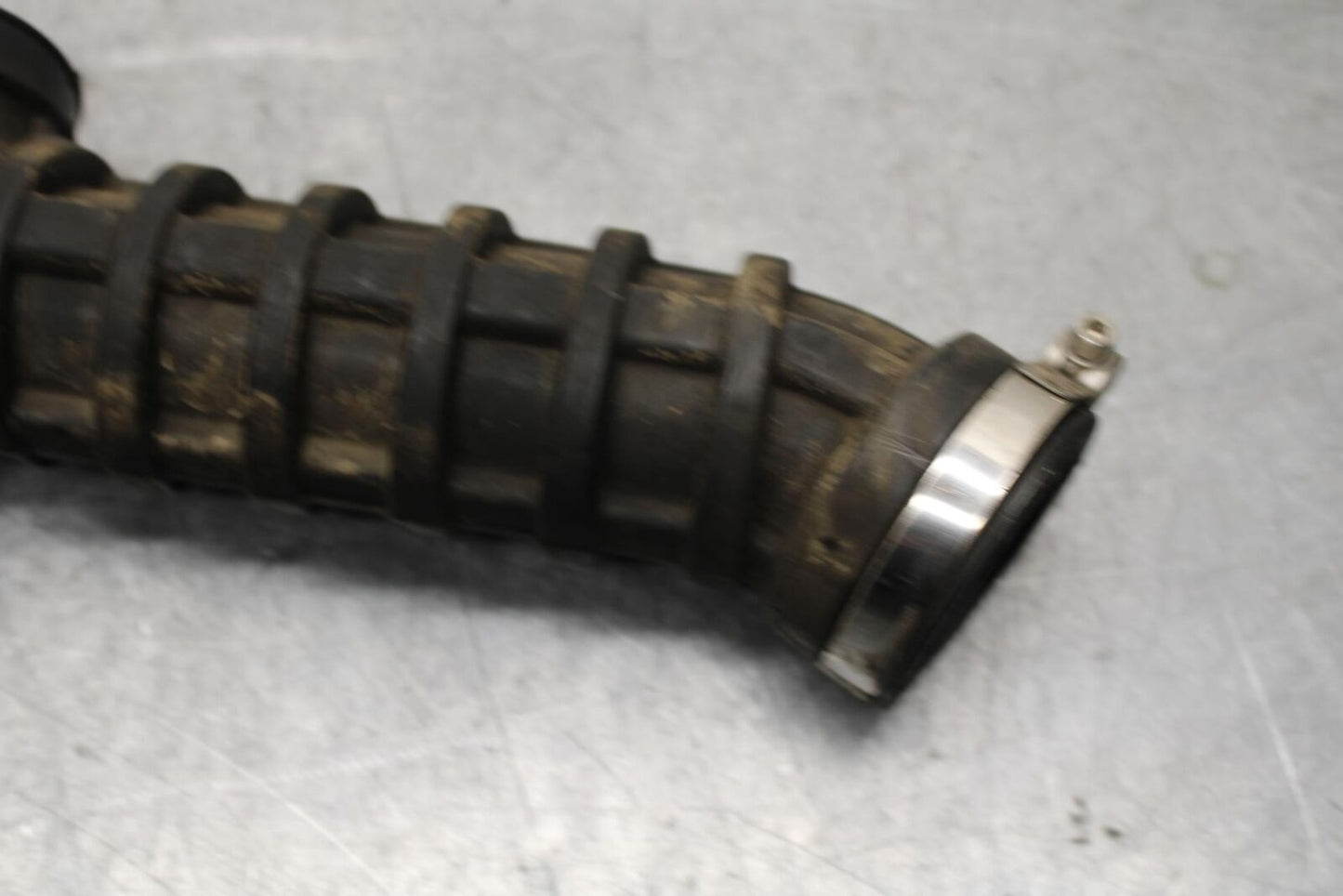 16-17 MOTO GUZZI V7 II AIRBOX INTAKE BOOT BB57
