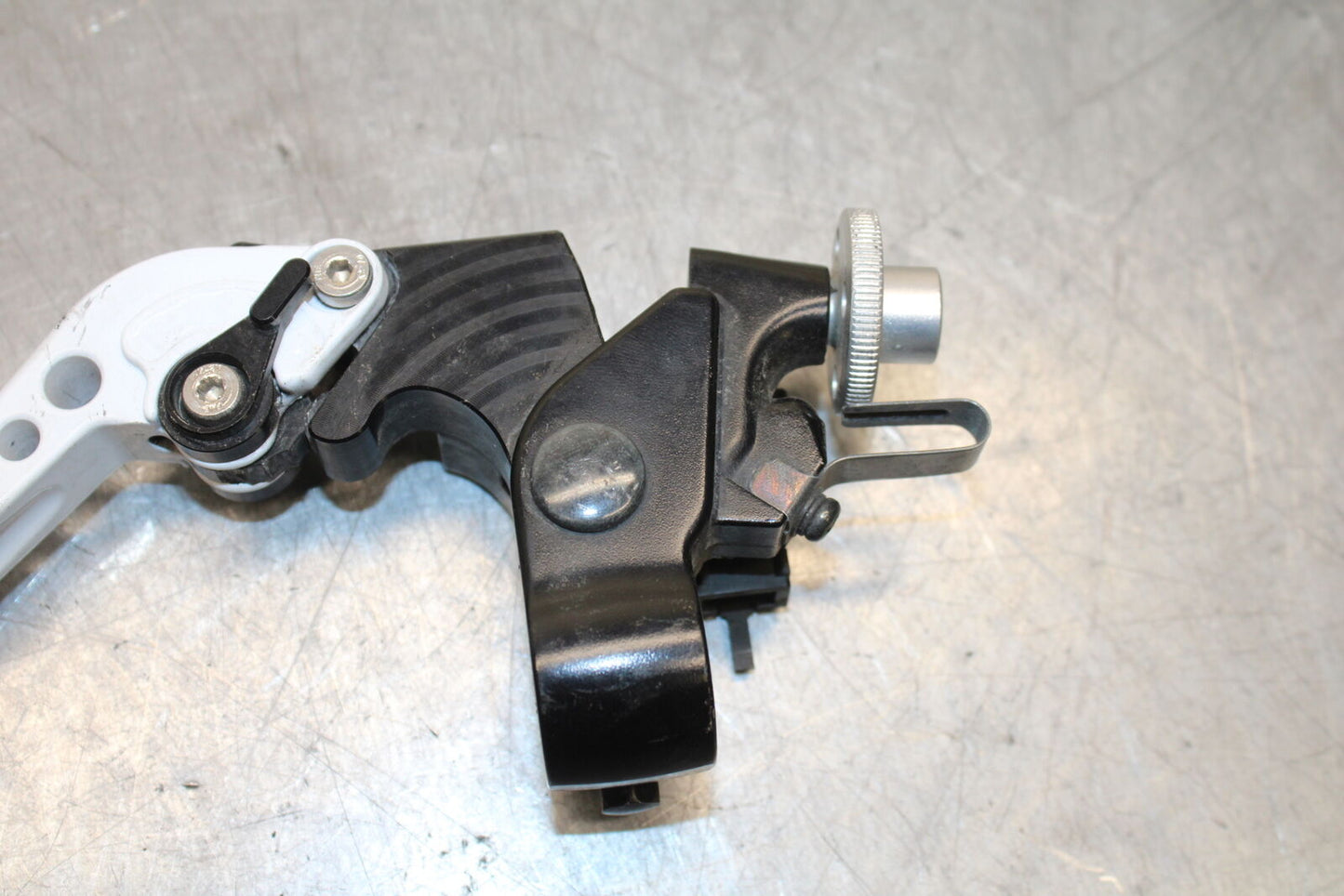 08-09 SUZUKI GSXR600 CLUTCH PERCH MOUNT WITH LEVER BB728