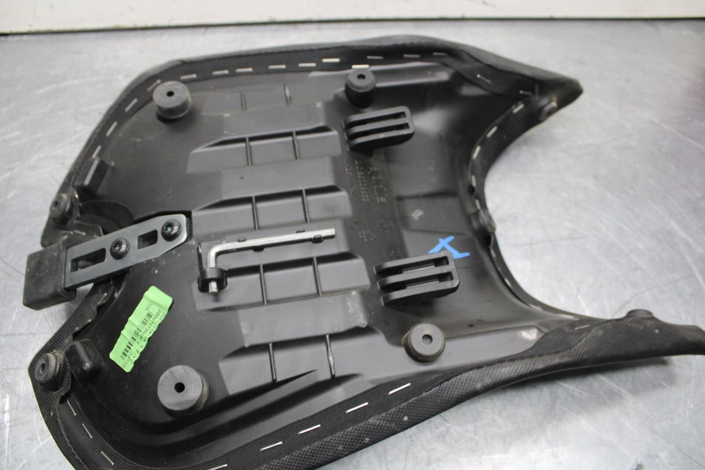 20-23 APRILIA RS660 FRONT DRIVERS SEAT PAD SADDLE PILLION BB611
