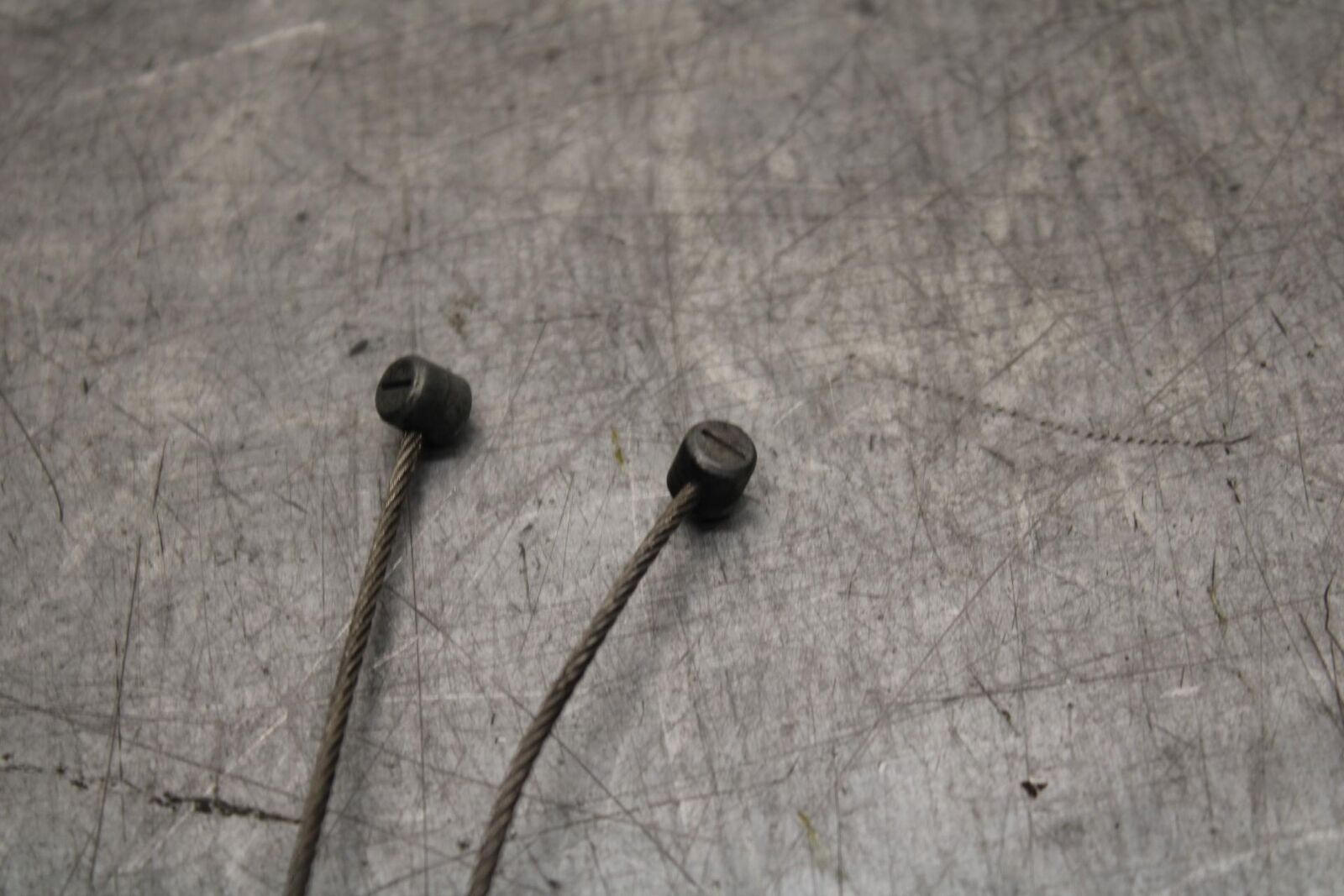 01 SUZUKI GSXR1000 THROTTLE CABLES LINES BB100 #B